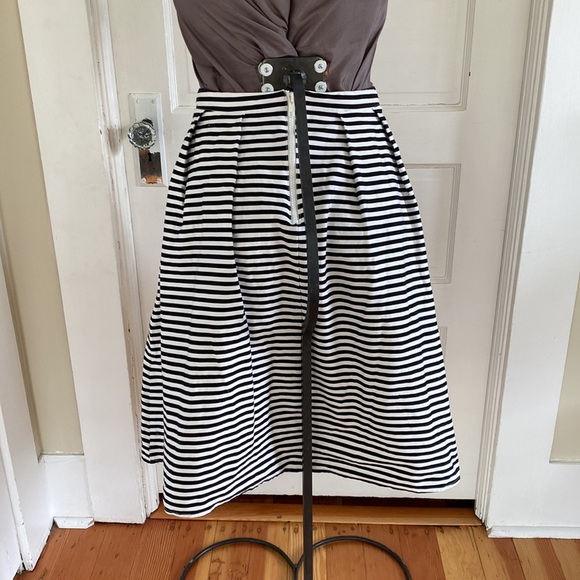 Lulus Black White Striped A‎ Line Pleated Skirt Large - Picture 3 of 5